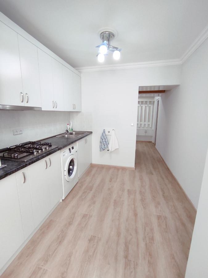 Renovated 1 Bedroom With King Size Bed In Kentron Yerevan Ngoại thất bức ảnh