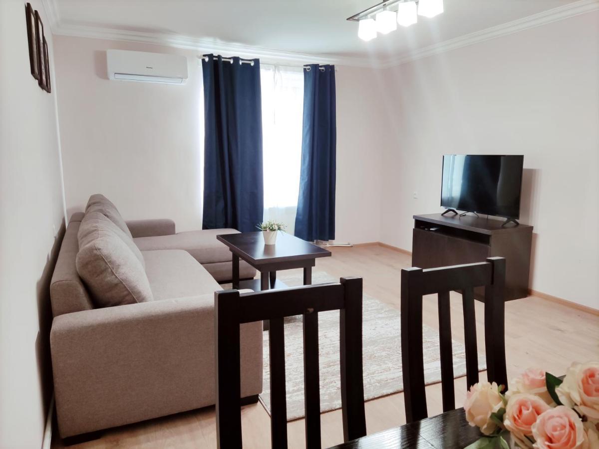 Renovated 1 Bedroom With King Size Bed In Kentron Yerevan Ngoại thất bức ảnh